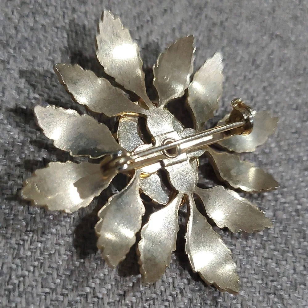 Vintage charming brooch